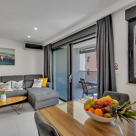 Apartment Jović in Makarska, sea view, free parking Zewnętrze zdjęcie