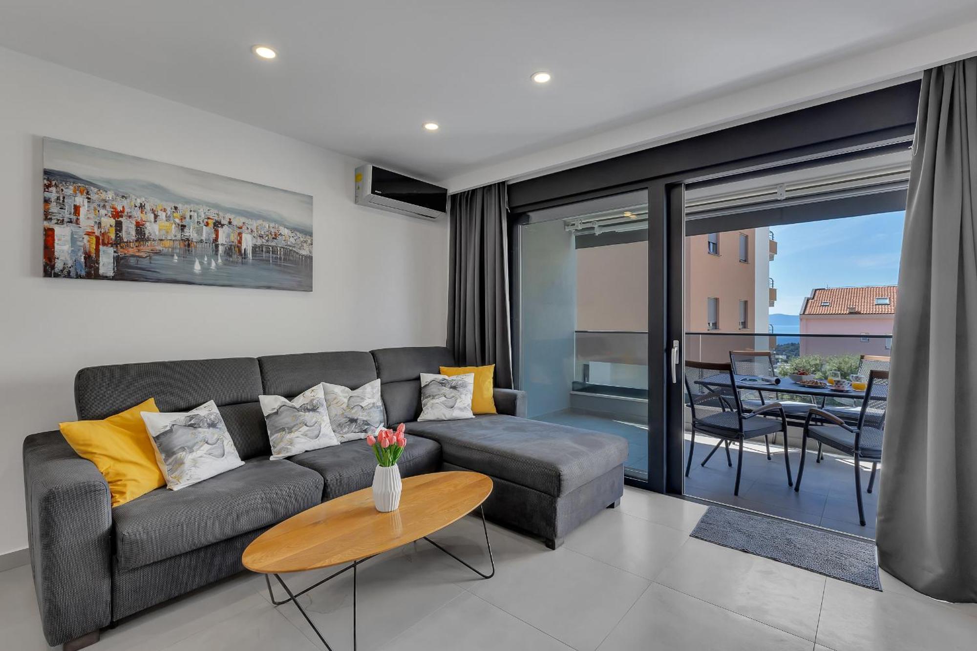 Apartment Jović in Makarska, sea view, free parking Zewnętrze zdjęcie