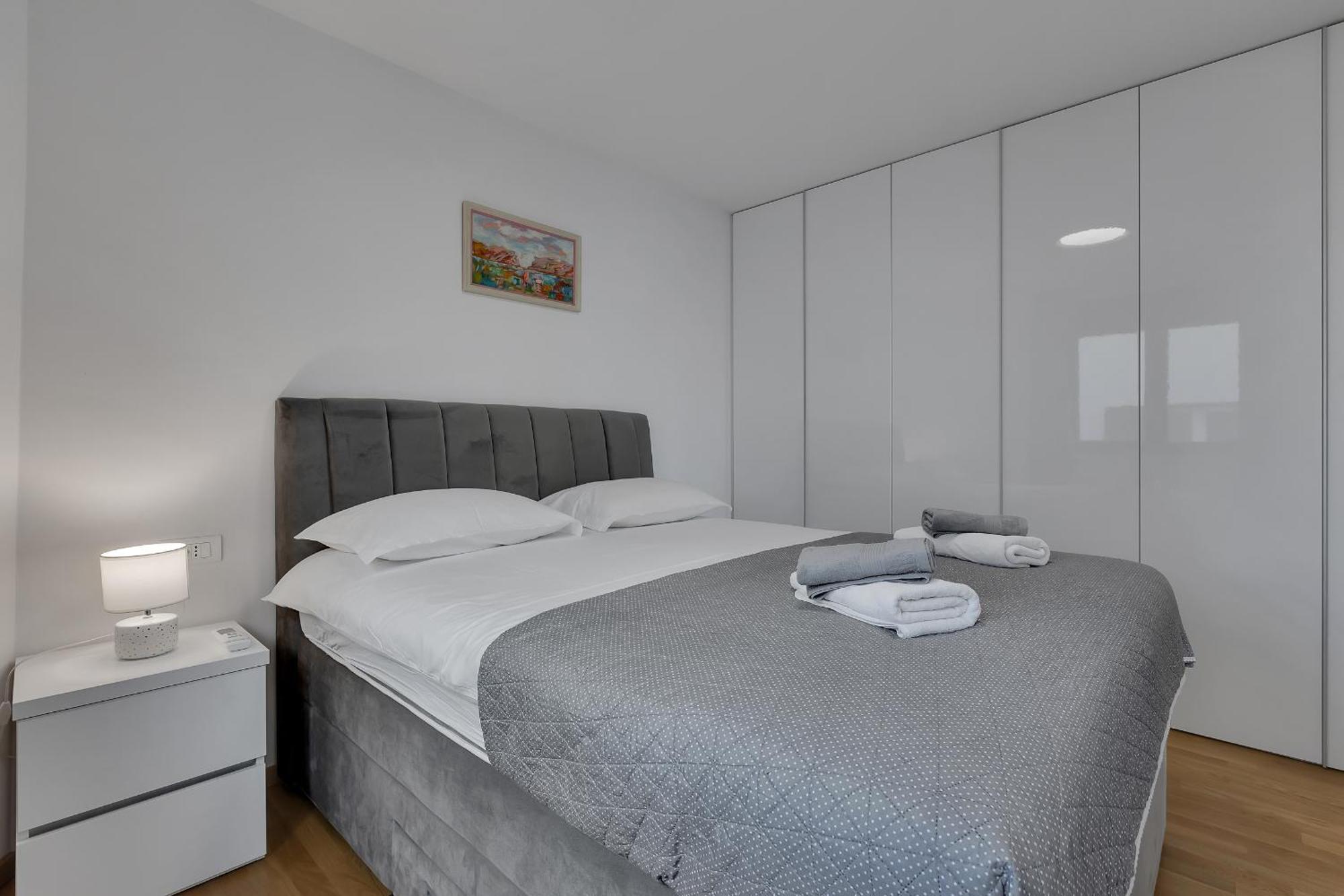 Apartment Jović in Makarska, sea view, free parking Zewnętrze zdjęcie